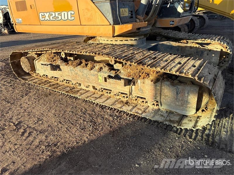 CASE CX250C Tracked Excavator Kāpurķēžu ekskavatori