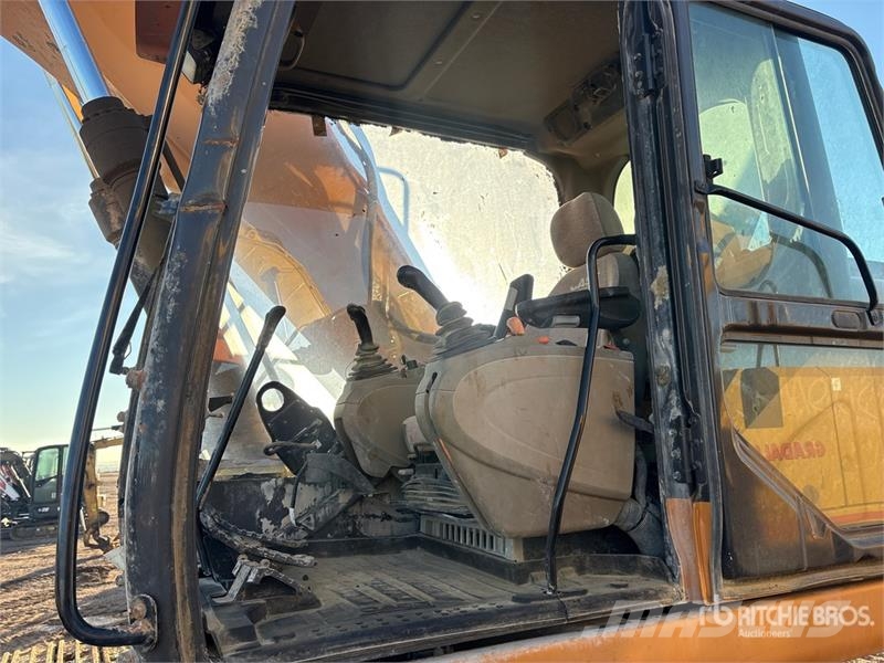 CASE CX250C Tracked Excavator Kāpurķēžu ekskavatori