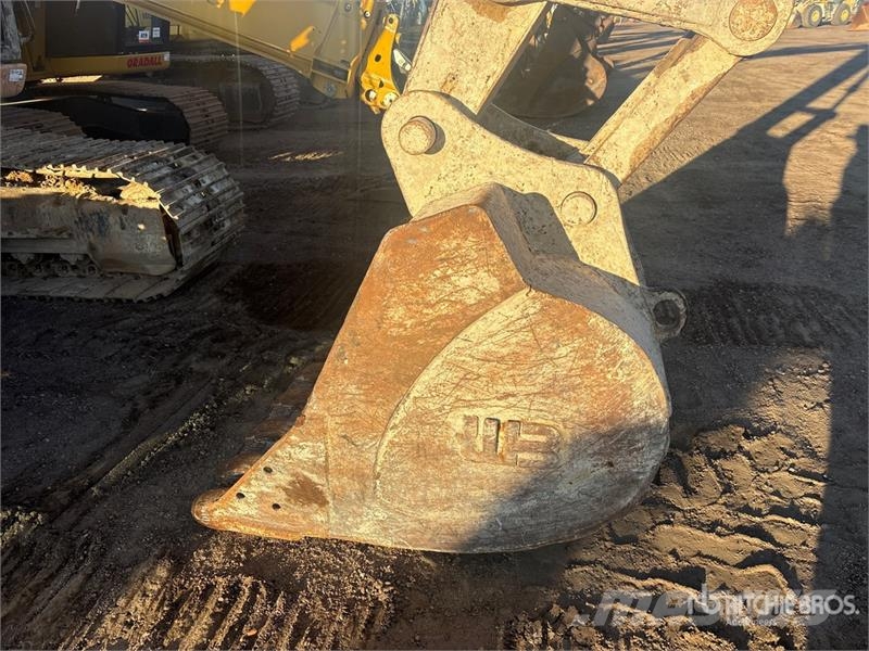 CASE CX250C Tracked Excavator Kāpurķēžu ekskavatori