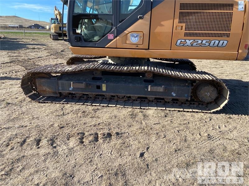 CASE CX250D Tracked Excavator Escavatori cingolati