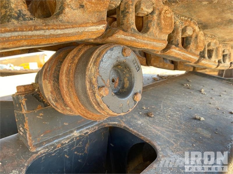 CASE CX250D Tracked Excavator Escavatori cingolati