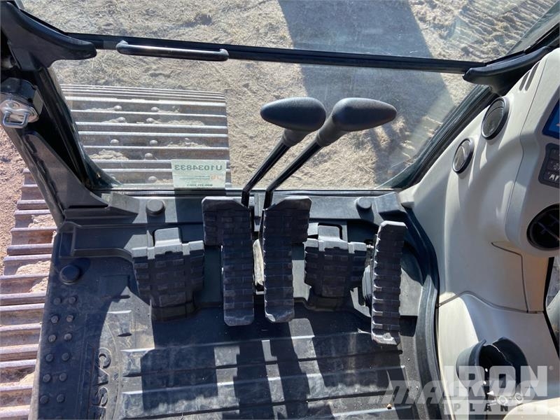 CASE CX250D Tracked Excavator Escavatori cingolati