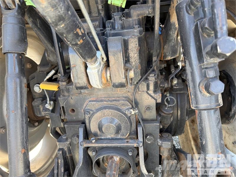 CASE Farmall 80N 4WD Tractor Traktorji