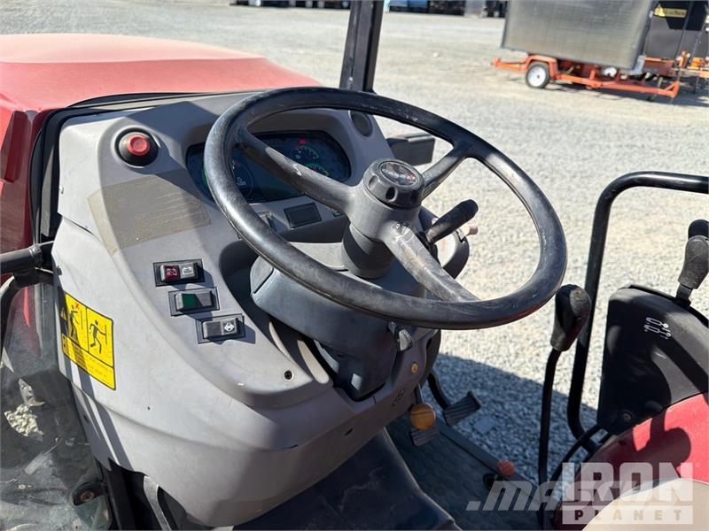 CASE Farmall 80N 4WD Tractor Traktorji