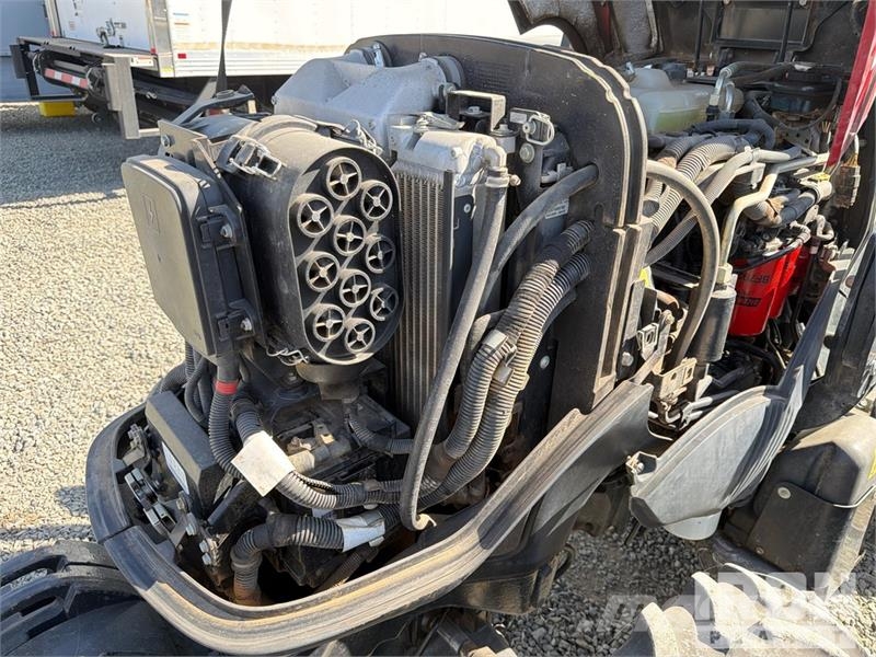 CASE Farmall 80N 4WD Tractor Traktorji