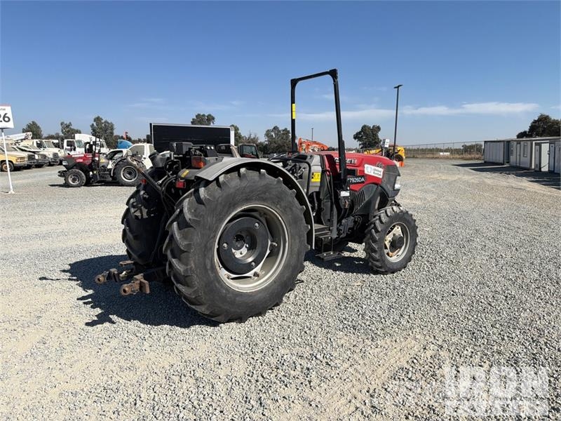 CASE Farmall 80N 4WD Tractor Traktorji