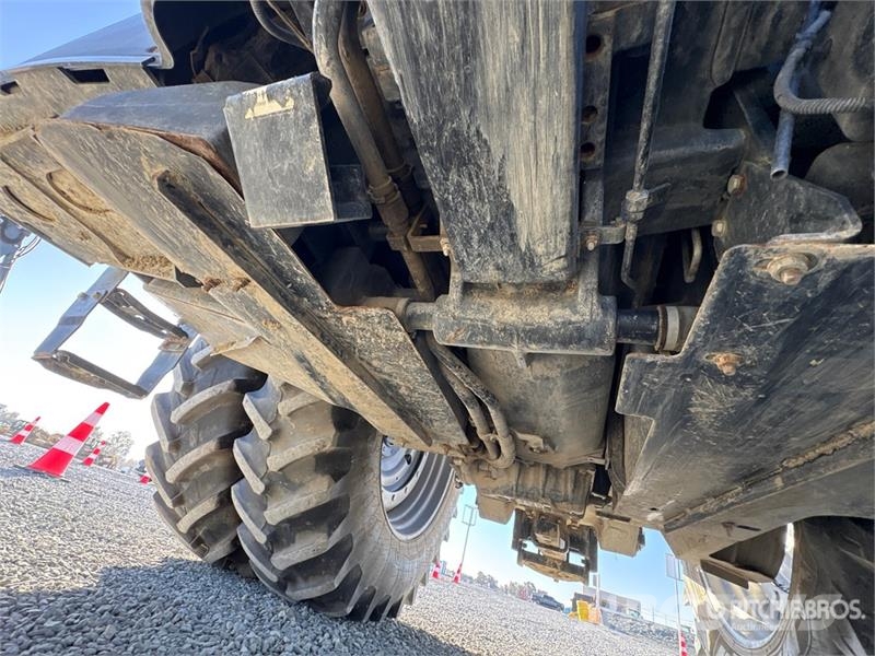 Case IH 240 4WD Tractor الجرارات