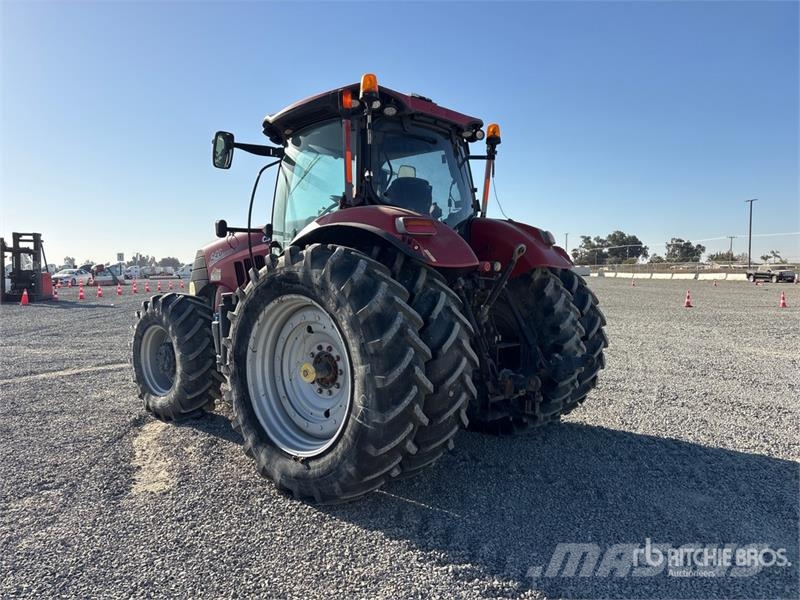 Case IH 240 4WD Tractor الجرارات