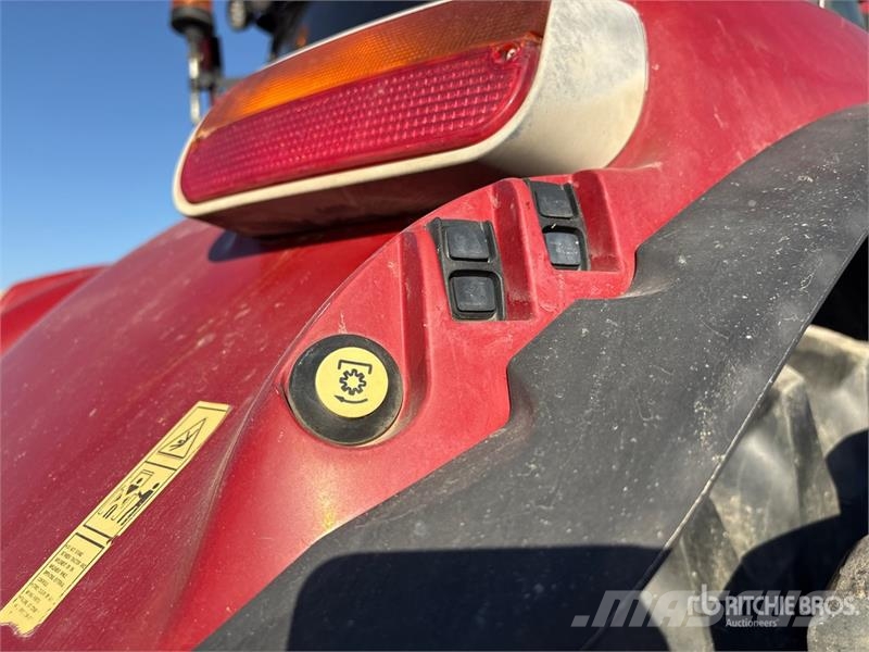 Case IH 240 4WD Tractor الجرارات