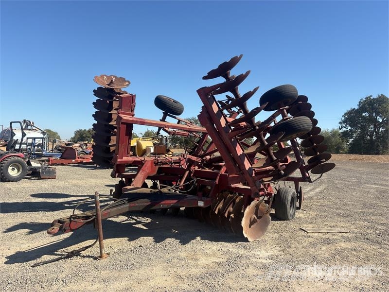Case IH 596 24 ft 4 in Semi-Mount Tandem Breaking Disc Tanjirače
