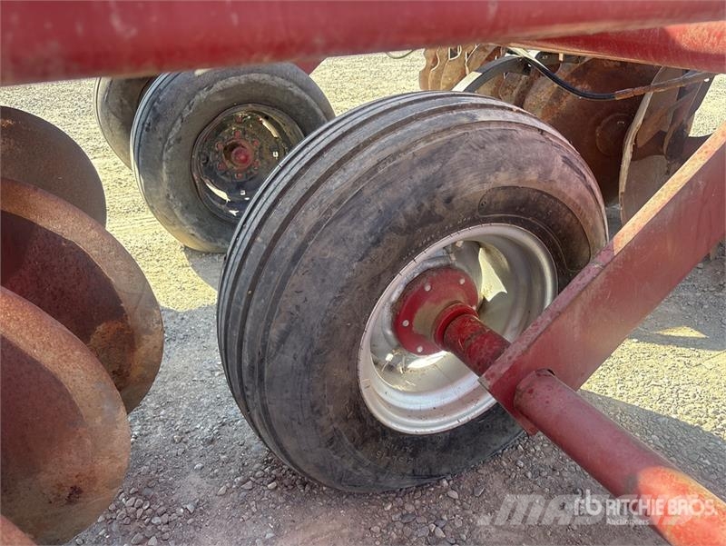 Case IH 596 24 ft 4 in Semi-Mount Tandem Breaking Disc Tanjirače
