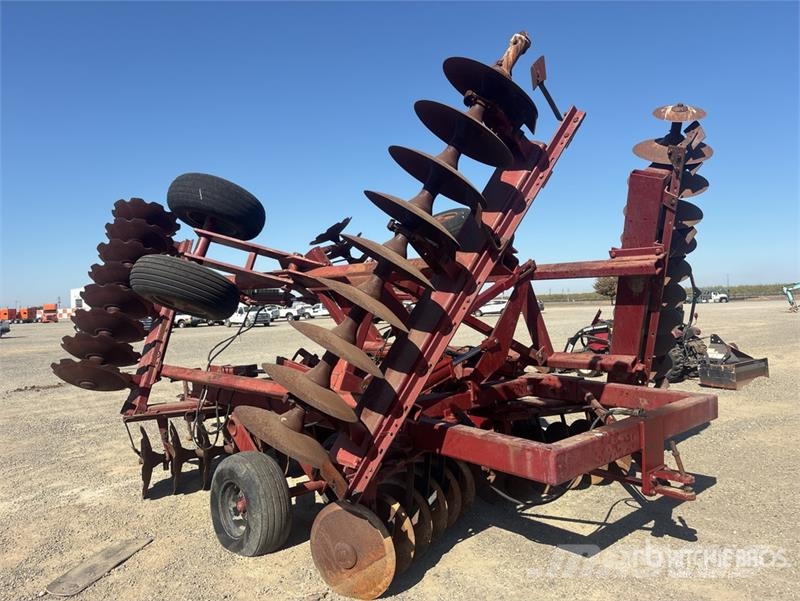 Case IH 596 24 ft 4 in Semi-Mount Tandem Breaking Disc Tanjirače