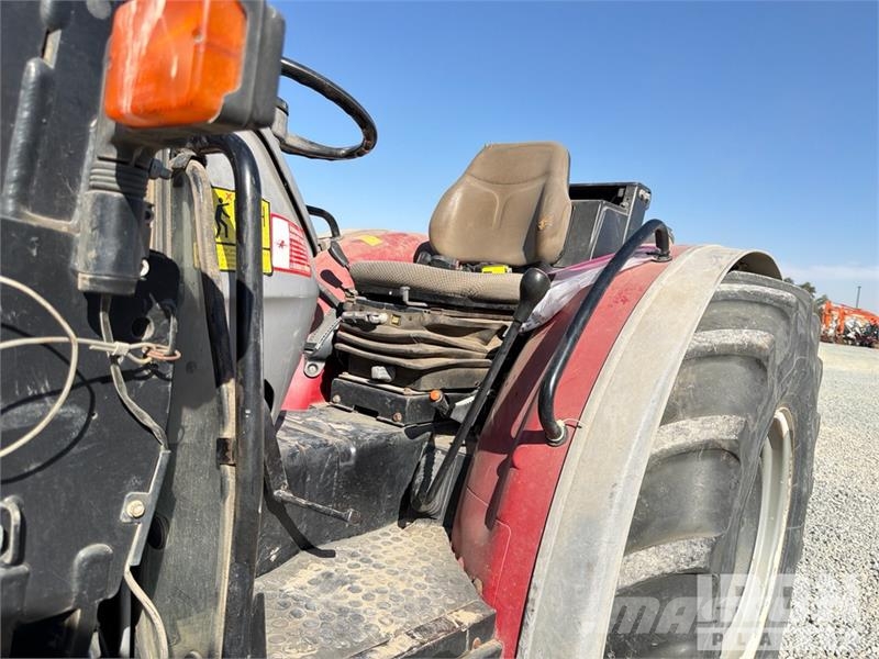 Case IH Farmall 110N 4WD Tractor Traktoren
