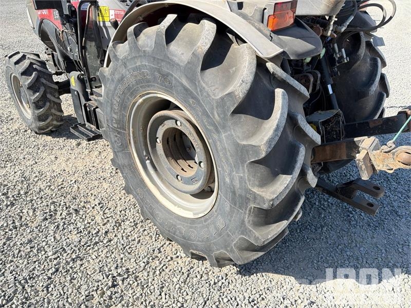 Case IH Farmall 110N 4WD Tractor Traktoren