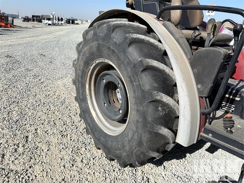Case IH Farmall 110N 4WD Tractor Traktoren