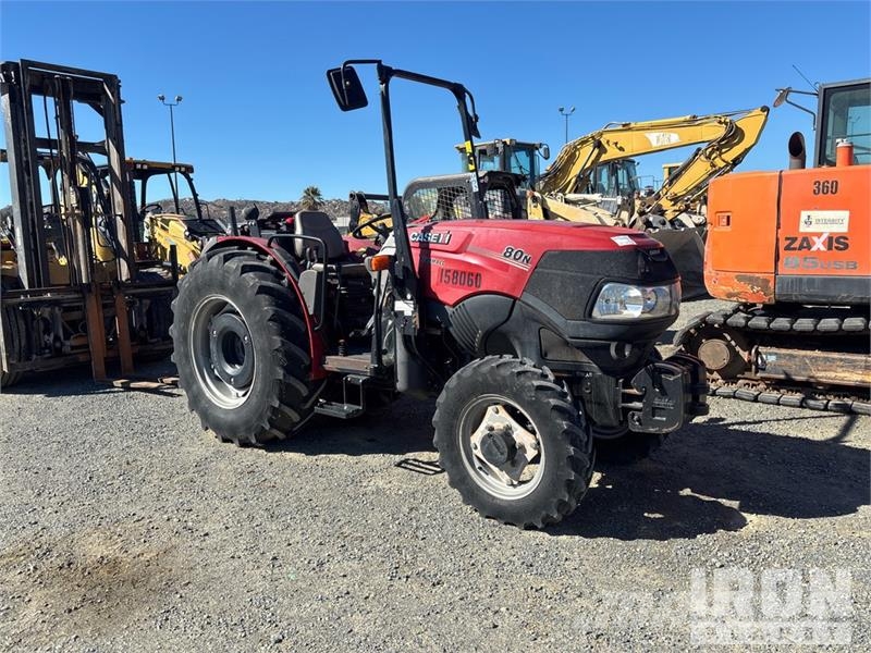 Case IH Farmall 80N 4WD Tractor Traktorji