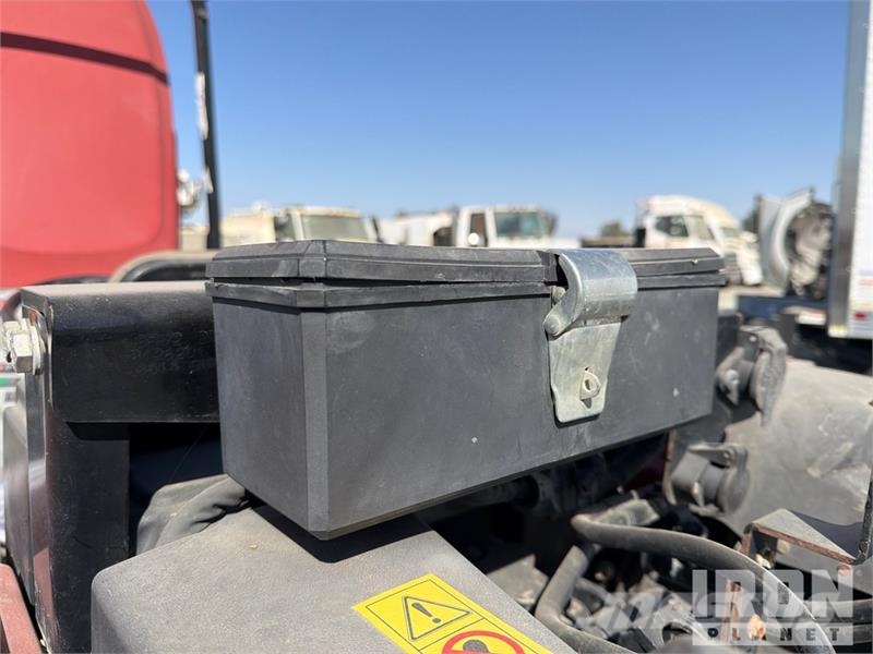 Case IH Farmall 80N 4WD Tractor Traktory