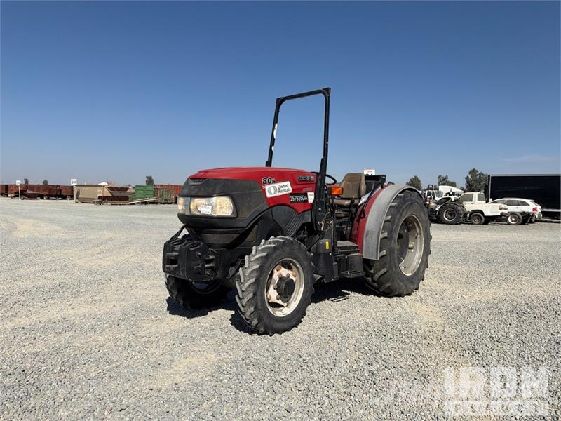 Case IH Farmall 80N 4WD Tractor Traktory