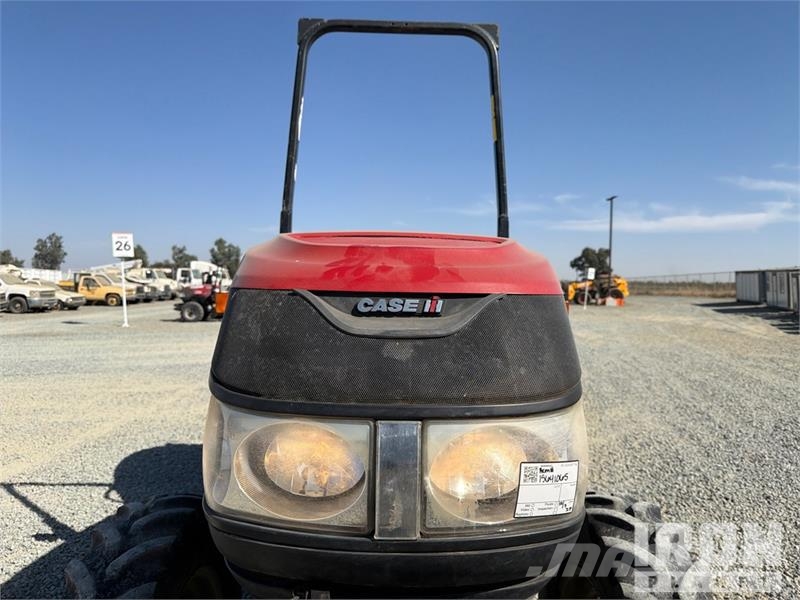 Case IH Farmall 80N 4WD Tractor Traktory