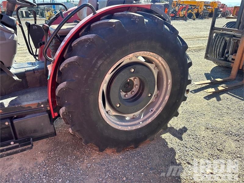 Case IH Farmall 80N 4WD Tractor Traktorji