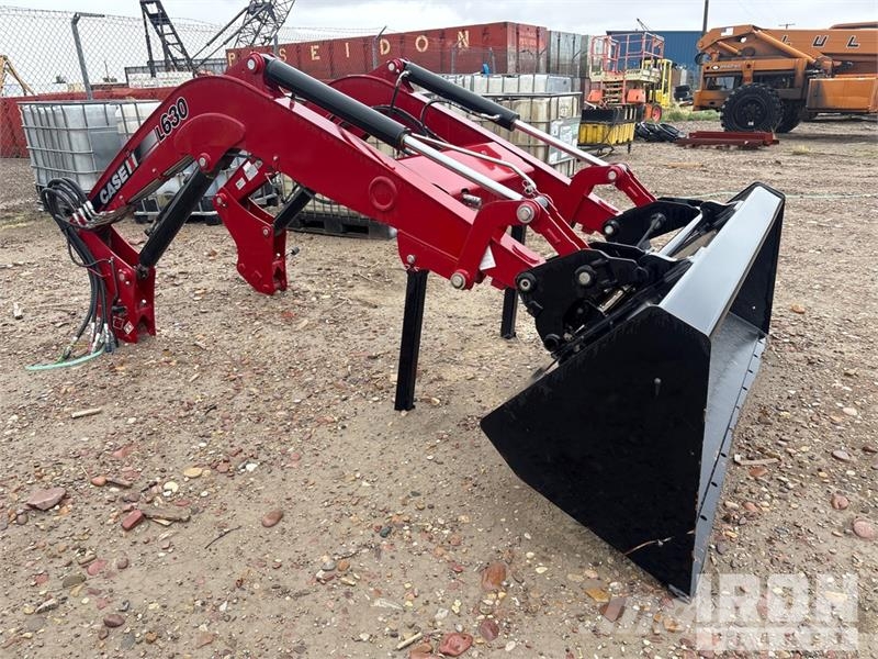 Case IH L630 2-Point Front Loader Attachment 前端裝載機配件