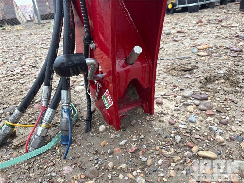 Case IH L630 2-Point Front Loader Attachment 前端裝載機配件