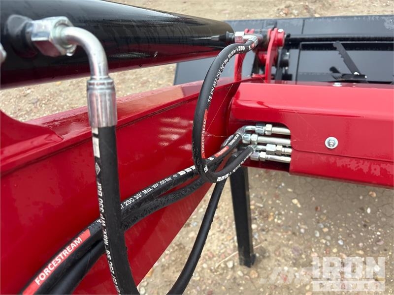 Case IH L630 84 in 2-Point Front Loader Attachment Front loader accessories