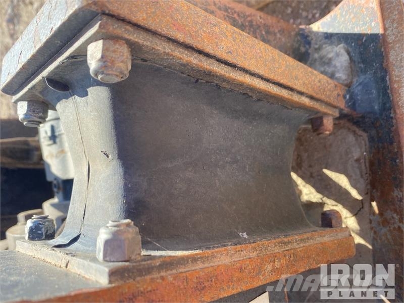 CASE SC30T 19.5 in Plate Compactor Attachment دكاكات أفقية
