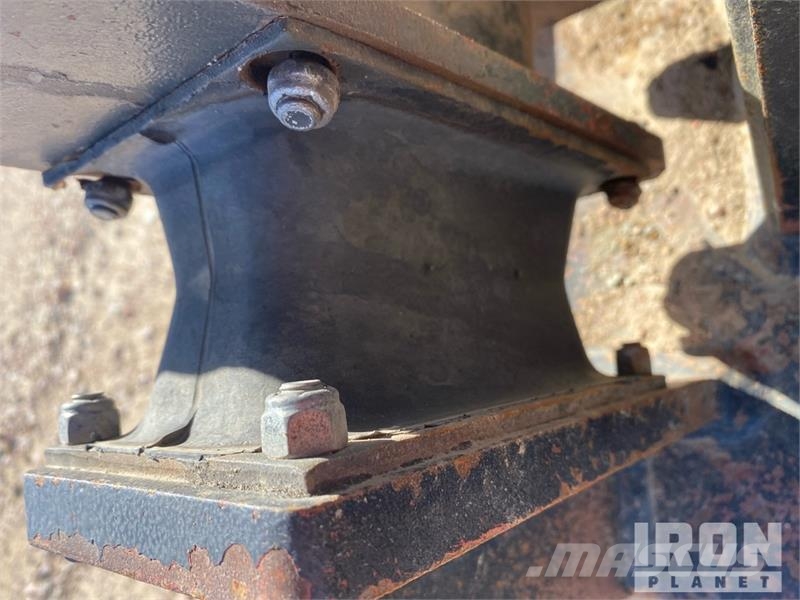 CASE SC30T 19.5 in Plate Compactor Attachment دكاكات أفقية