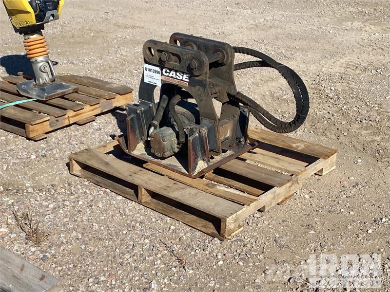 CASE SC30T 19.5 in Plate Compactor Attachment دكاكات أفقية