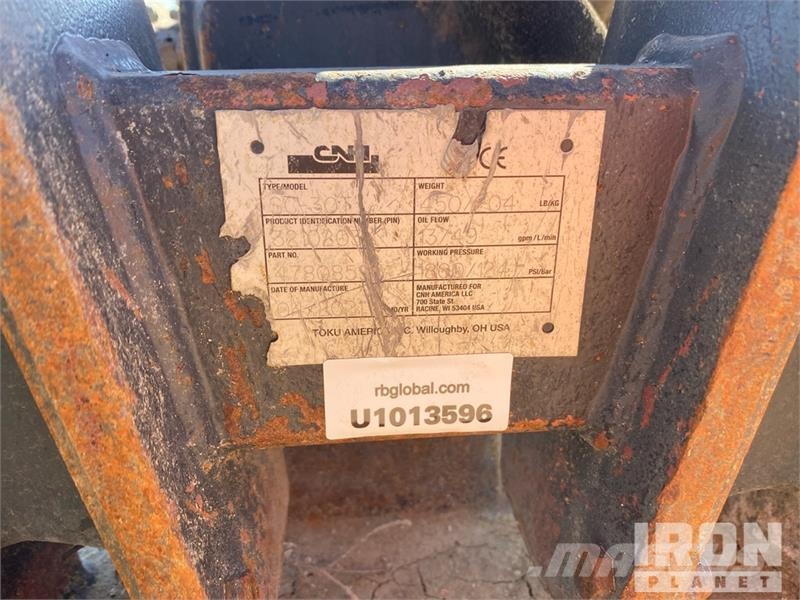 CASE SC30T 19.5 in Plate Compactor Attachment دكاكات أفقية