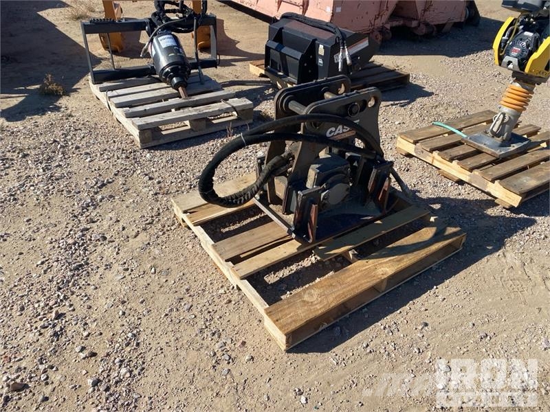 CASE SC30T 19.5 in Plate Compactor Attachment دكاكات أفقية