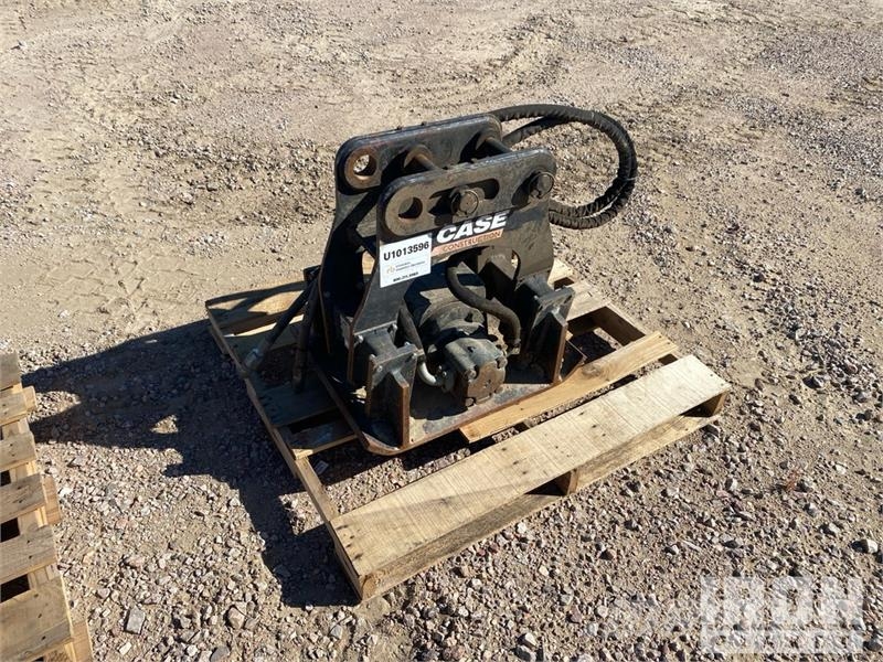 CASE SC30T 19.5 in Plate Compactor Attachment دكاكات أفقية