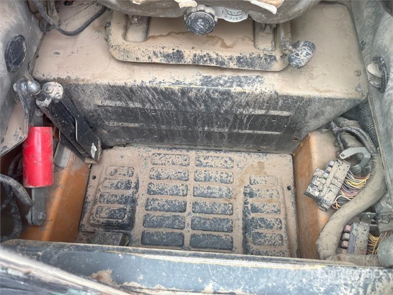 CASE SR200 Skid steer mini nakladalci
