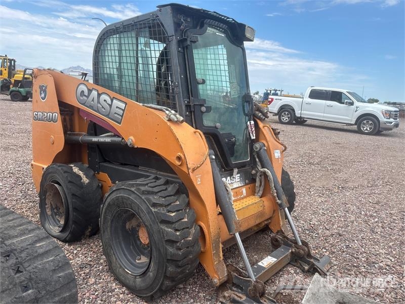 CASE SR200 Skid steer mini nakladalci