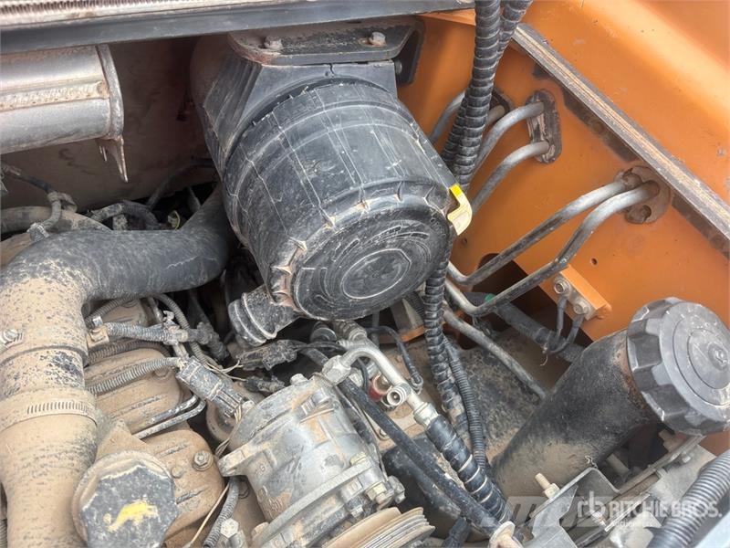CASE SR200 Skid steer mini nakladalci