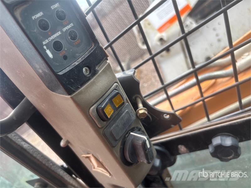 CASE SR200 Skid steer mini nakladalci