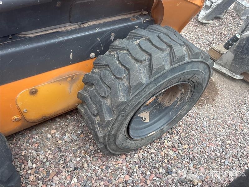 CASE SR200 Skid steer mini nakladalci