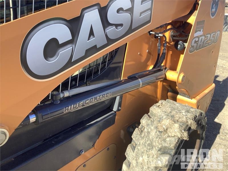 CASE SR250 Minicargadoras