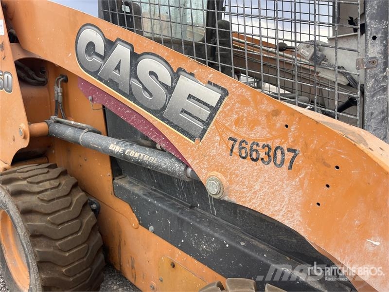 CASE SR250 Мини товарачи
