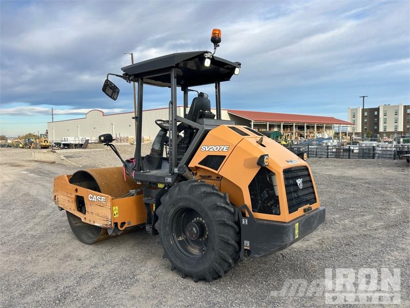 CASE SV207E 66" Smooth Drum Compactor Padfoot Drum Comp Single drum rollers