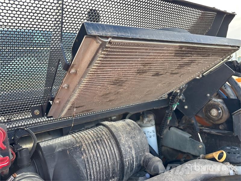 CASE SV340 Skid steer loaders