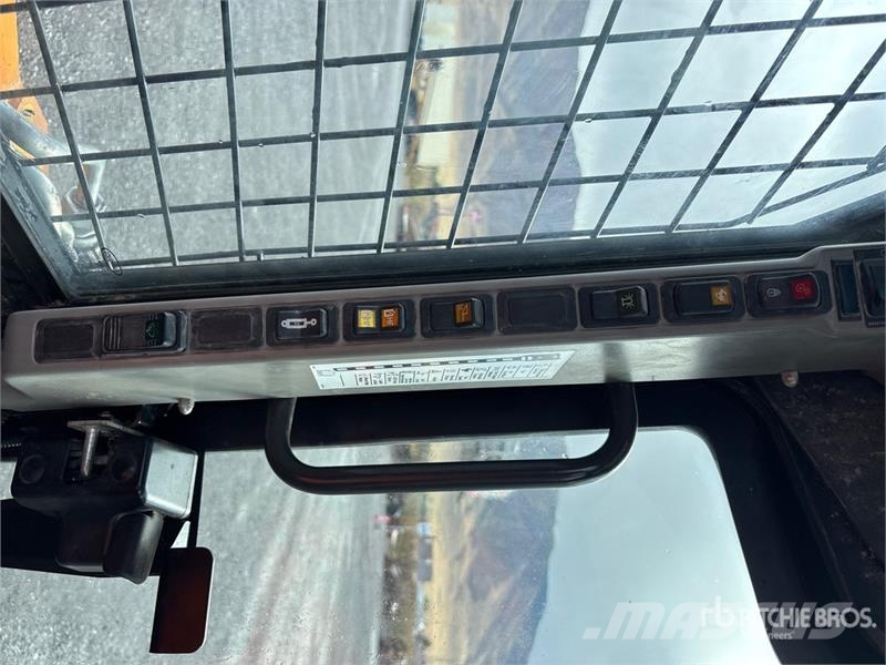 CASE SV340 Skid steer loaders
