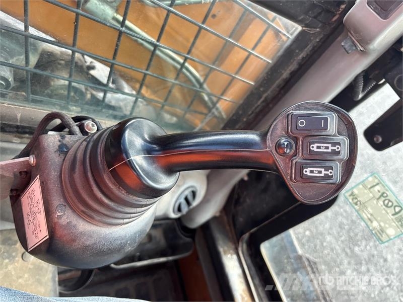 CASE SV340 Skid steer loaders