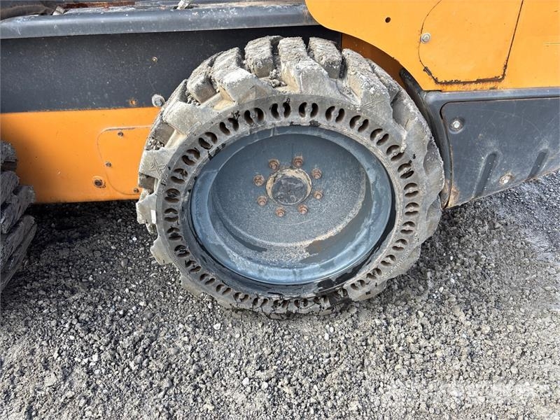 CASE SV340 Skid steer loaders