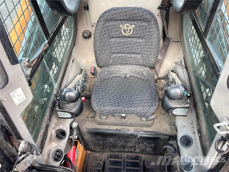 CASE SV340 Skid steer loaders