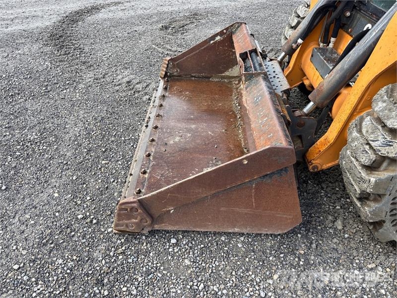 CASE SV340 Skid steer loaders