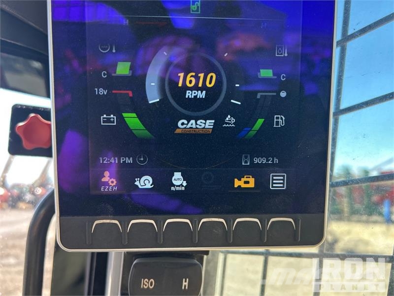 CASE TV450B لوادر انزلاقية التوجيه