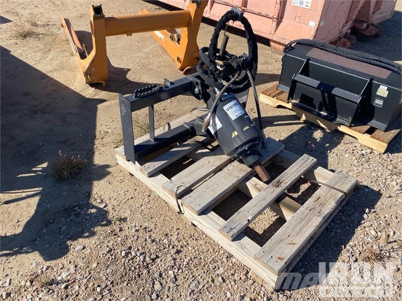 CASE X1975 Skid Steer Auger ドリル