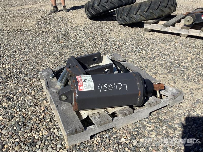 CASE X5075 Auger Attachment Taladros